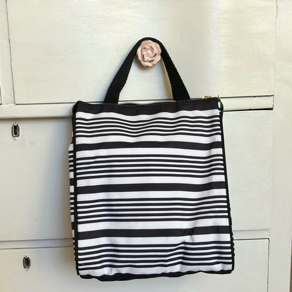 Kate Spade New York Black Stripe Lunch Bag (NWT) - Picture 2 of 16